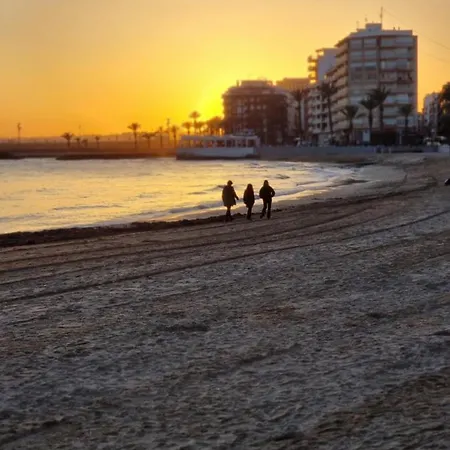 Perfect For Exploring Local Areas And Apartment *