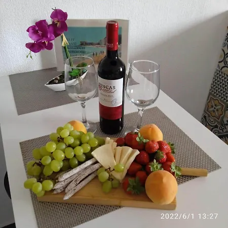 Perfect For Exploring Local Areas And Apartment