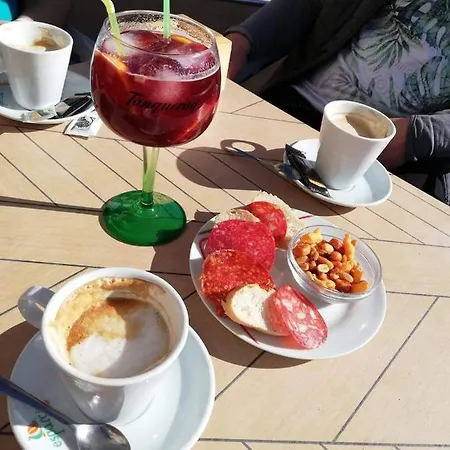 Perfect For Exploring Local Areas And Appartement Torrevieja
