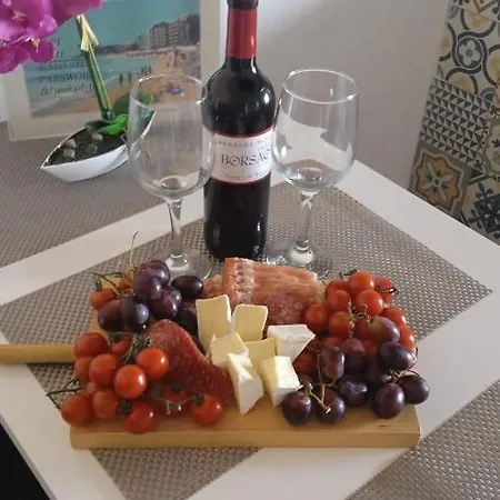 Appartement Perfect For Exploring Local Areas And *
