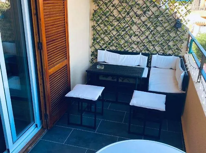 Perfect For Exploring Local Areas And Apartment